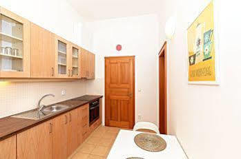 Ginosi Elema Apartel Apartment