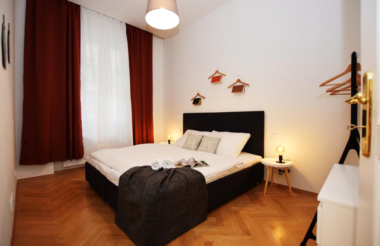 Apartment Rehorova Prague