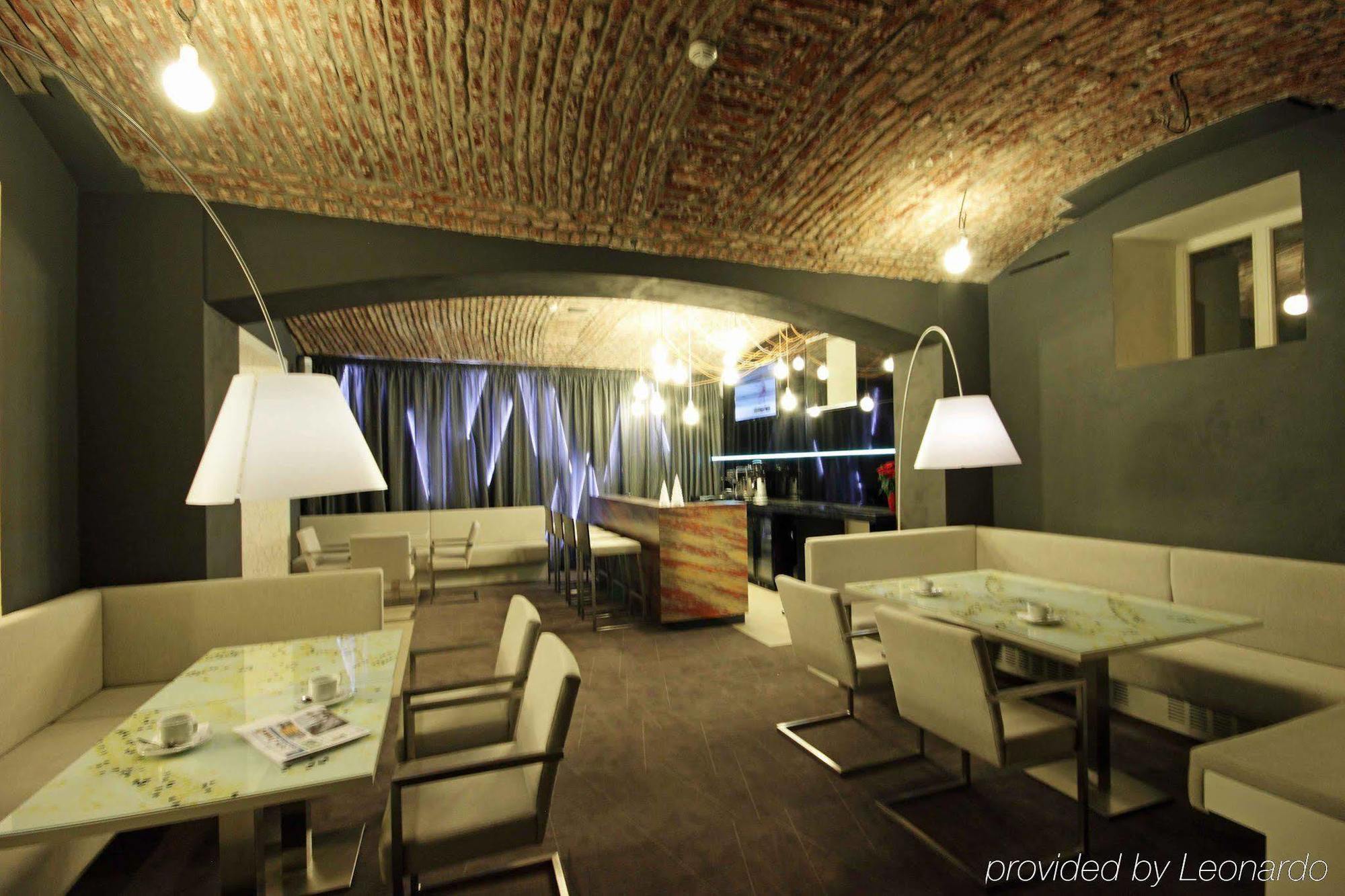 Pure White Hotel 4*