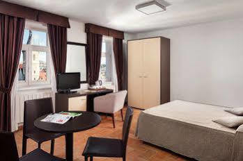 Hotel 1 4*