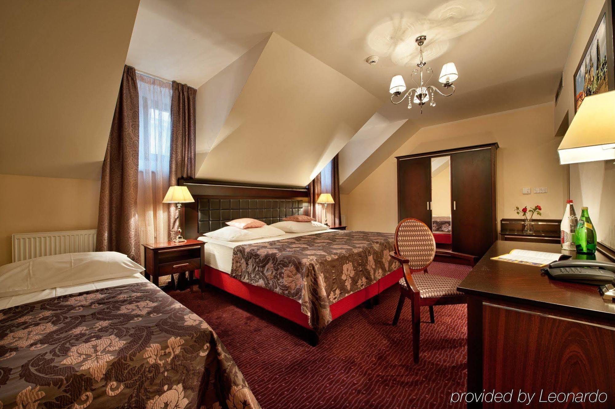 Ea Embassy 4* Prague