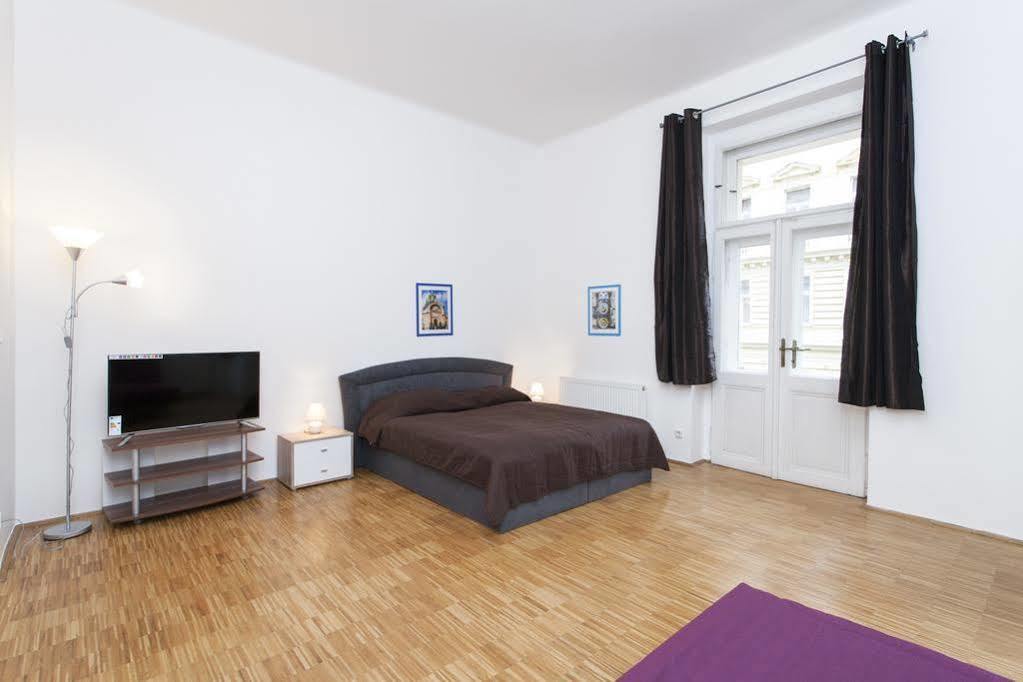 Apartment V Lesicku Prague