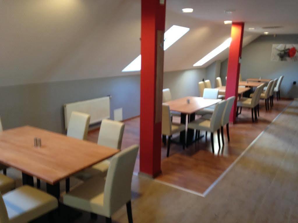 Nova Hospoda - & Restaurant Otel Prag
