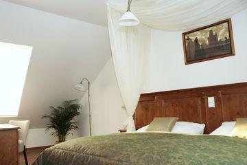 Agnes Hotel 4*