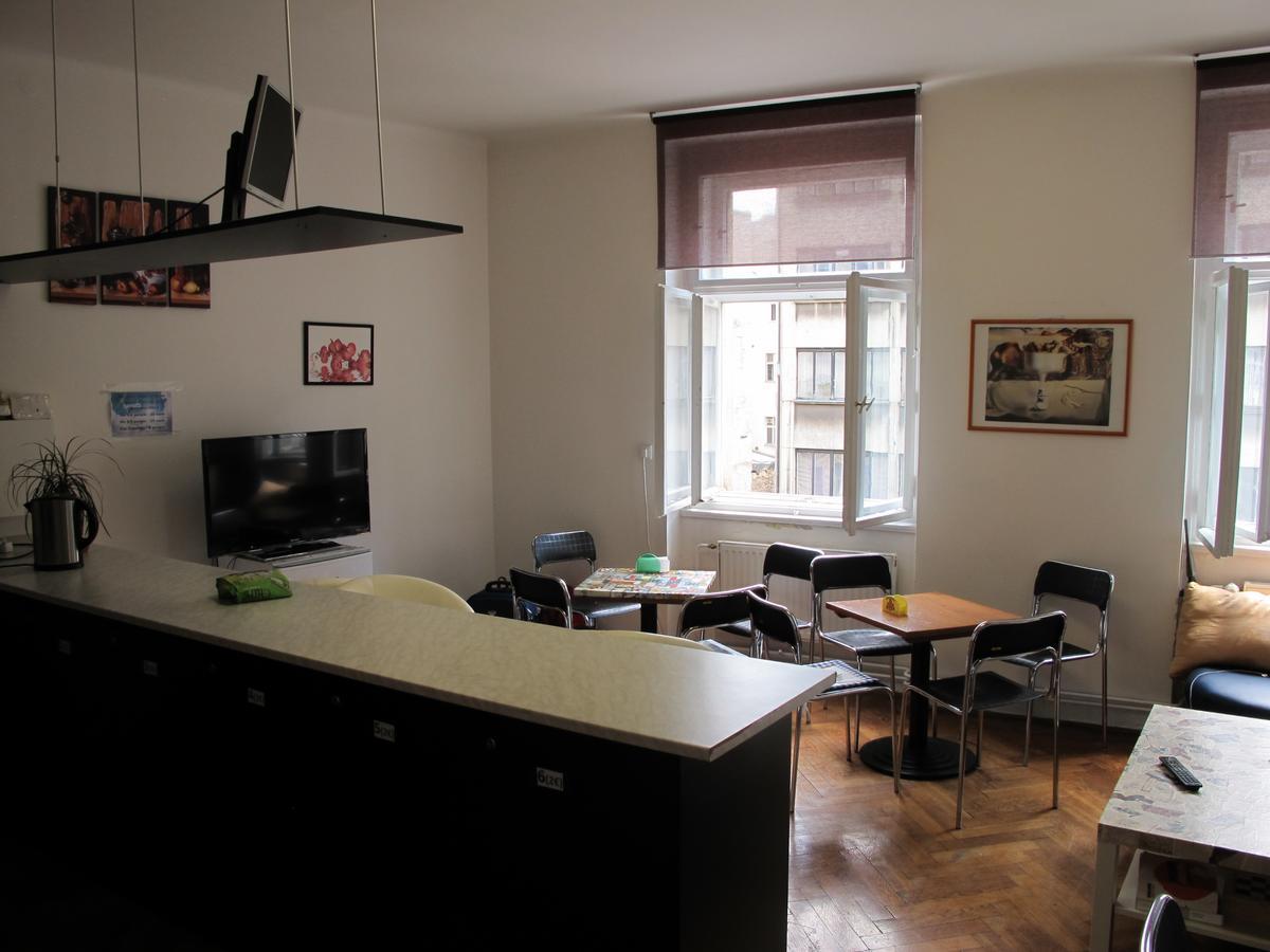 Hostel All Seasons *