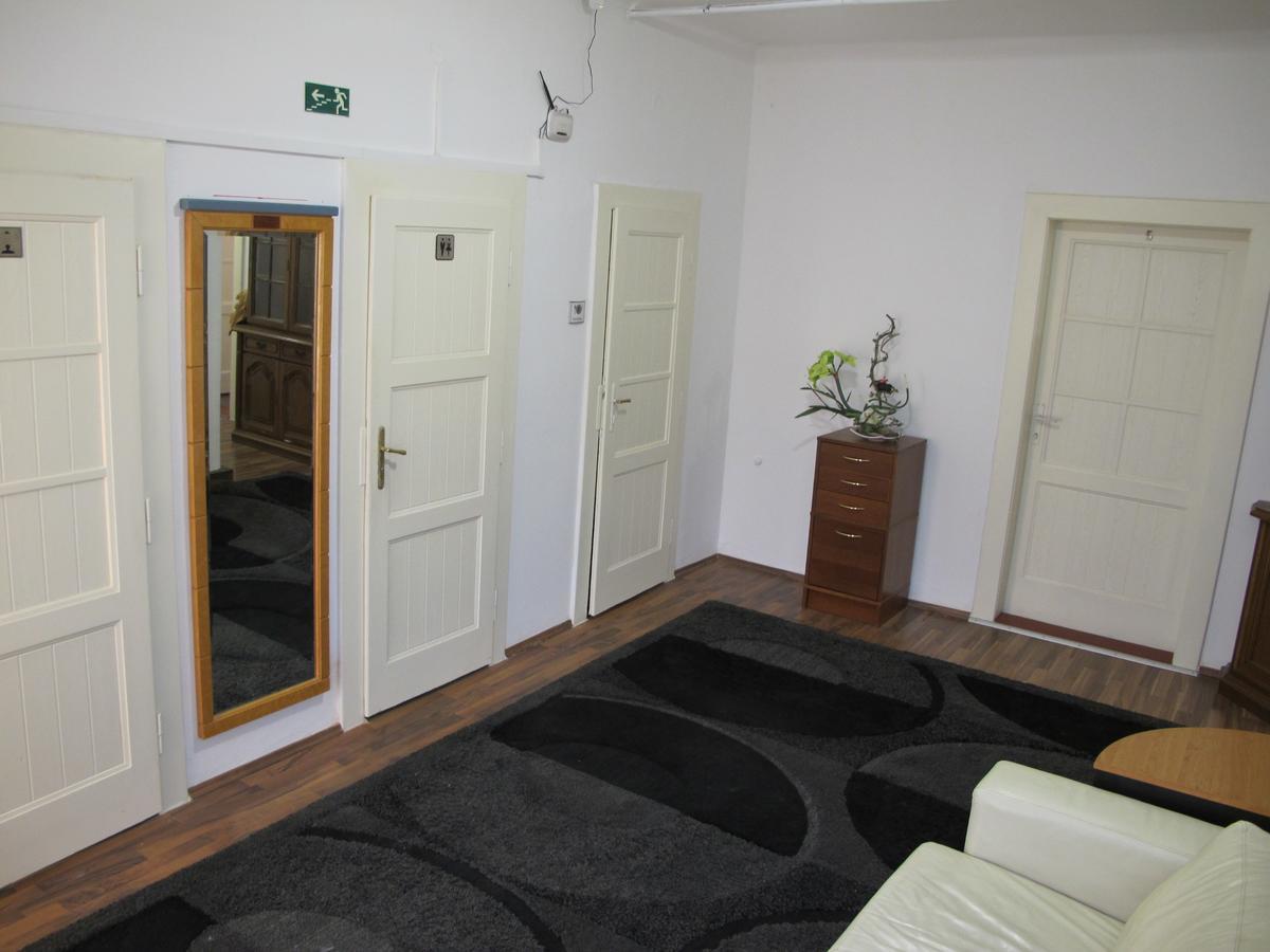 All Seasons Hostel *