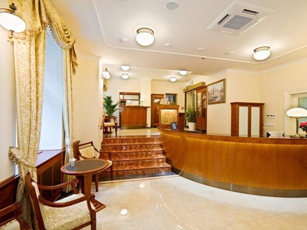 Otel Amigo Centre