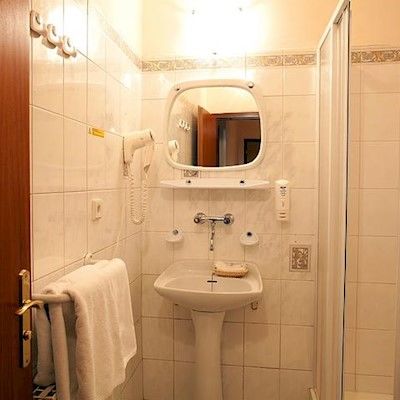 Kavalir Otel 3*