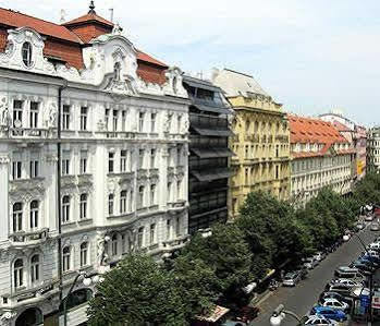 Aparthotel Old Town 3*