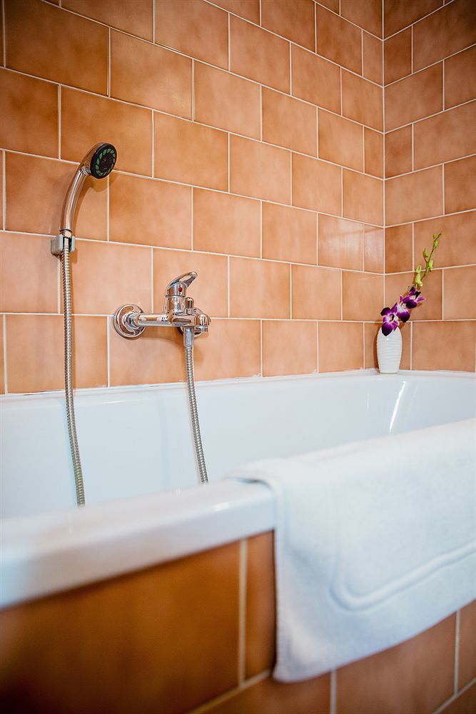 Bona Serva 3* Prague