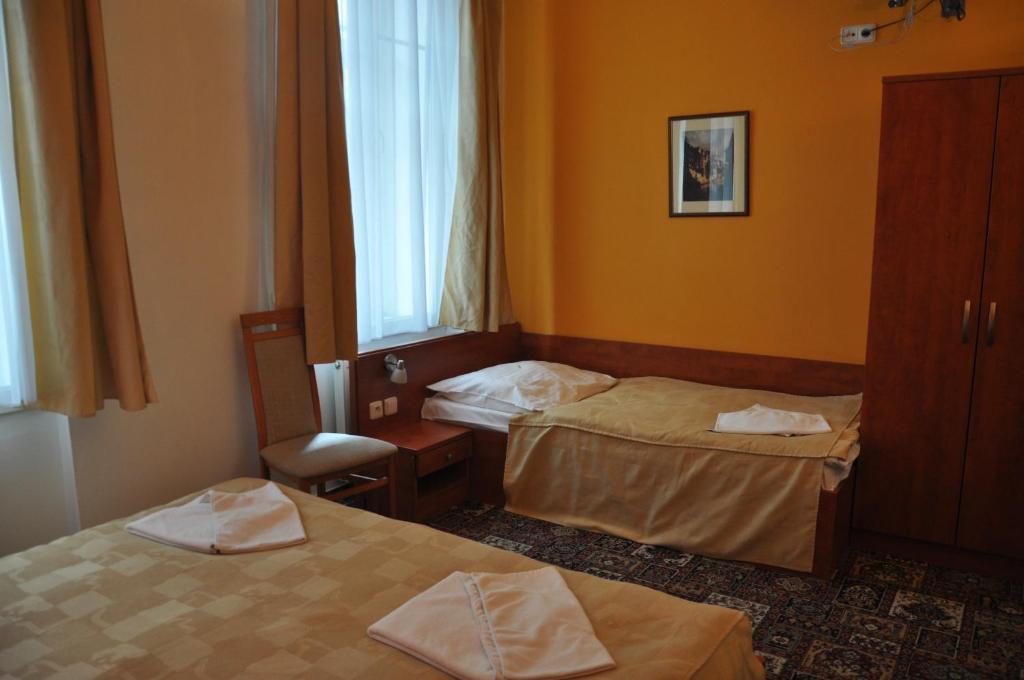 Hotel De Luxe 3*