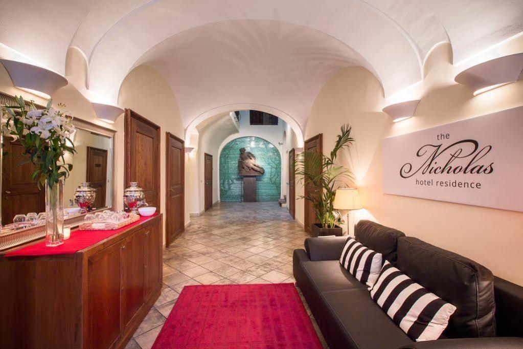 Miss Sophie's Charles Bridge 4* Prague