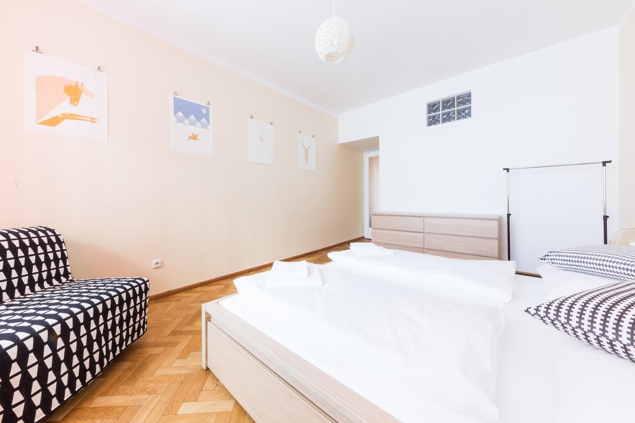 Beautiful Center Apartment *