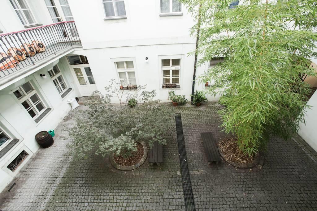 Quiet With Balcony Charles Bridge Apartment Prague