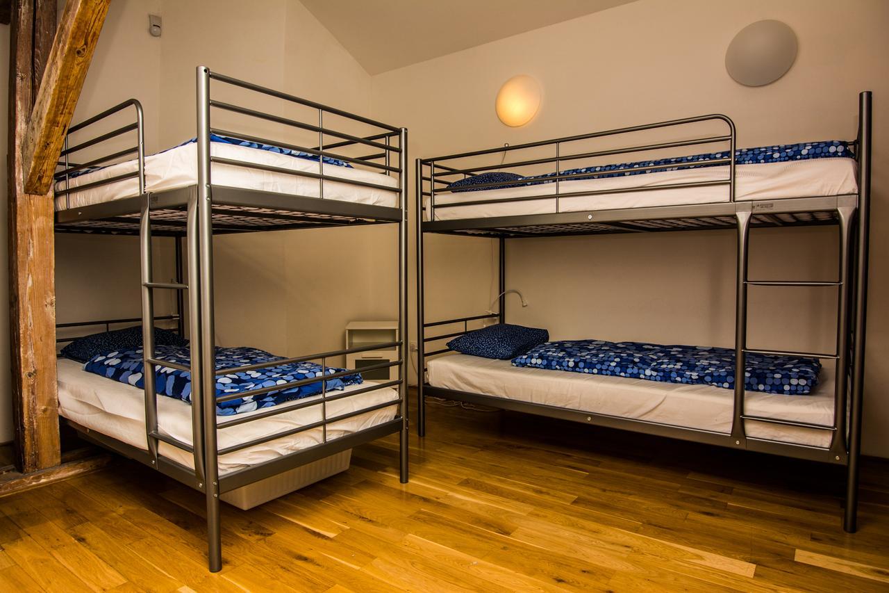Hostel Onefam Miru Prague