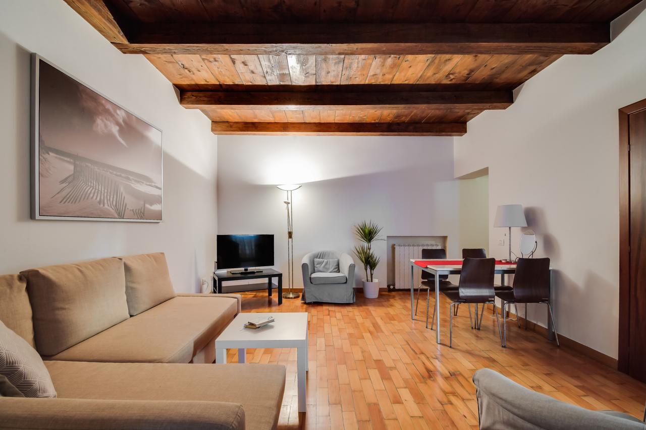 White & Woody Quadrio Apartments