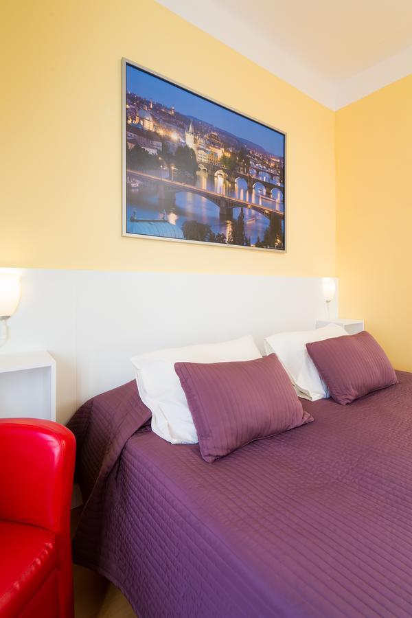 Hotel Lounge Crown