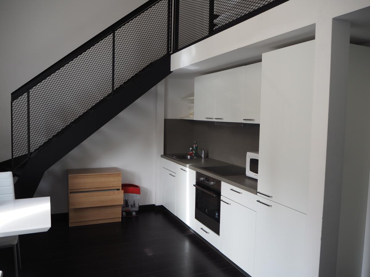 Kings Apartments *