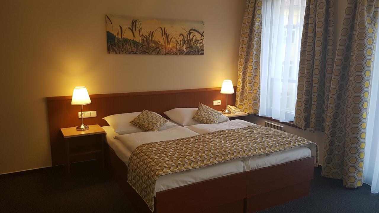 Austria 3*