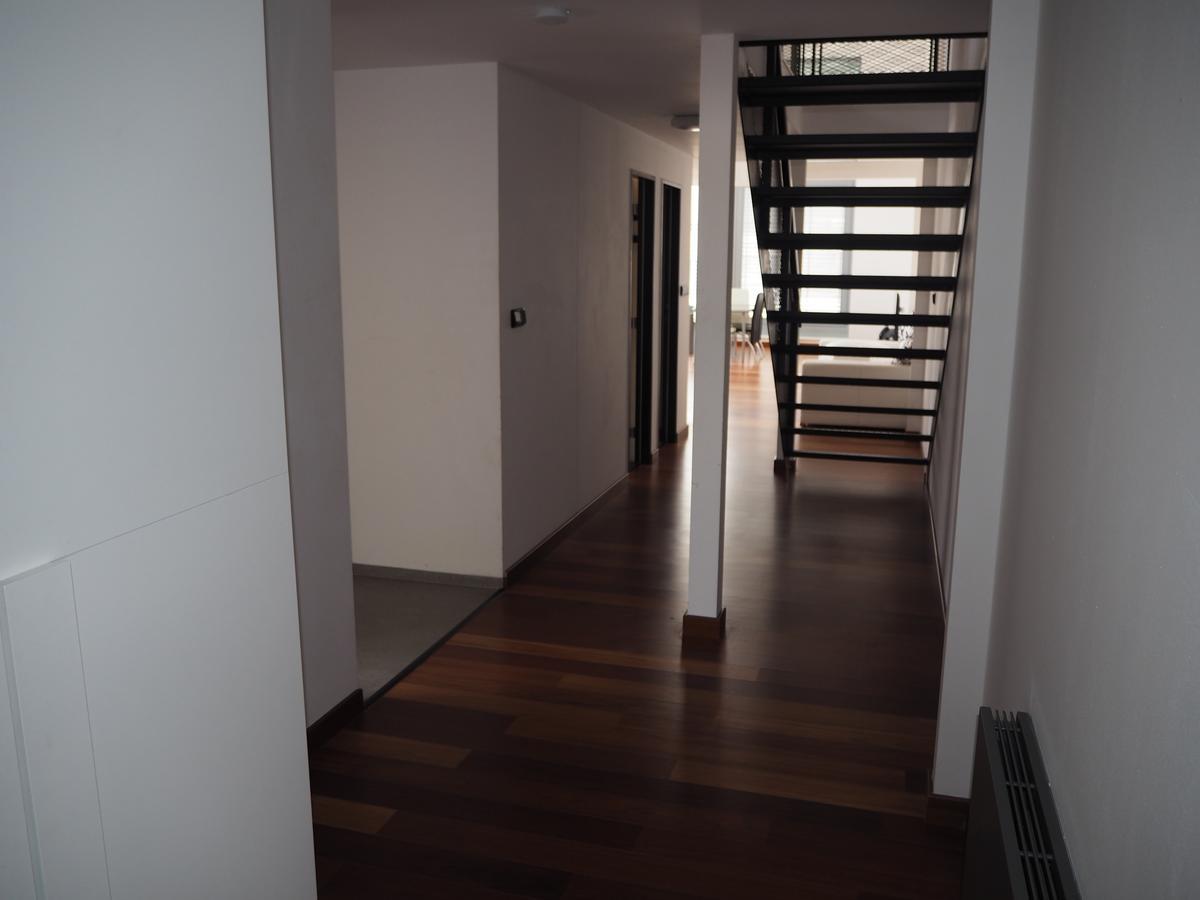 Kings Apartments *