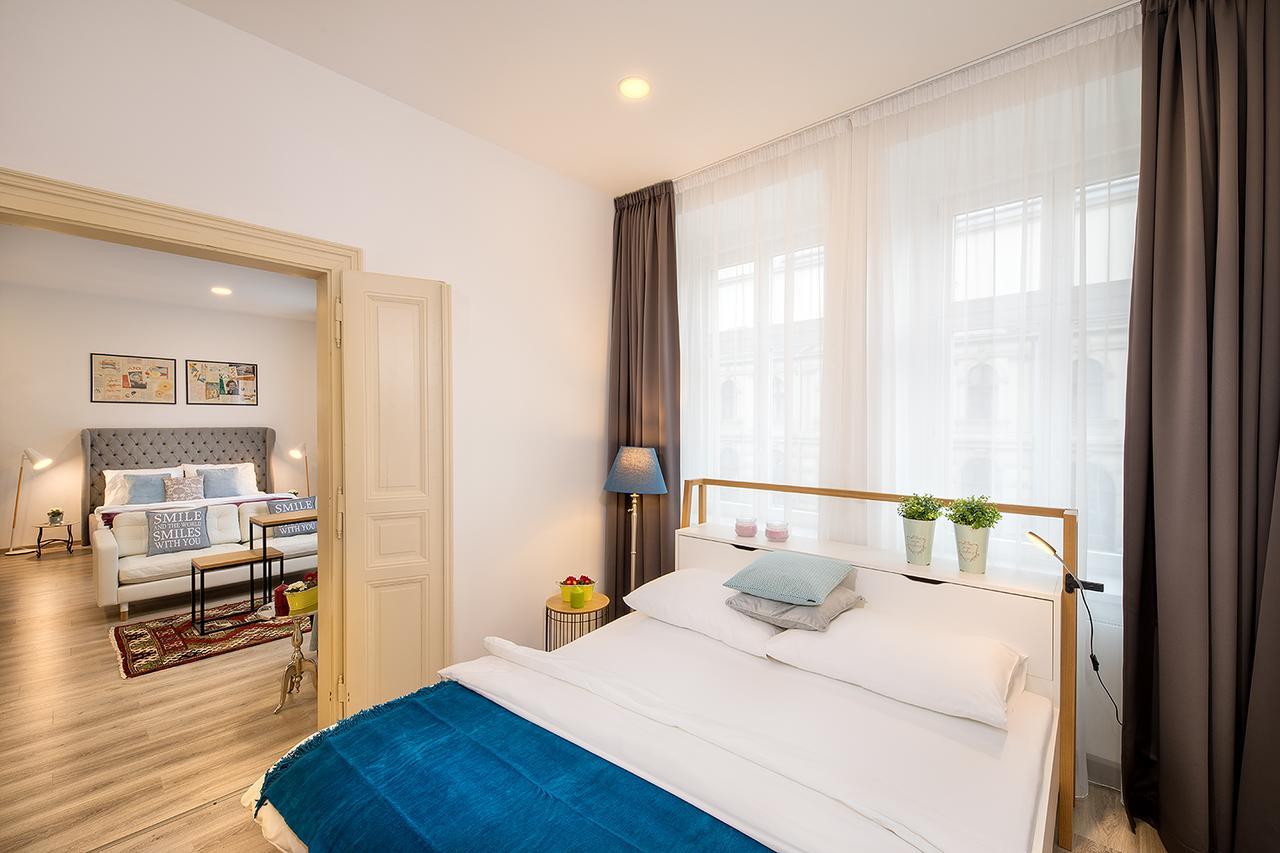 Days - Spacious 2bdr W Netflix - Trendy Neighbourhood Apartment Prague