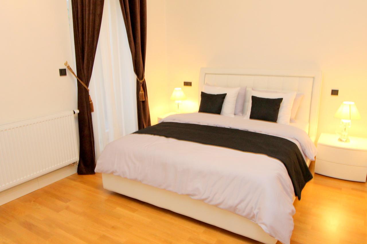 Luxury Krocinova Apartamento