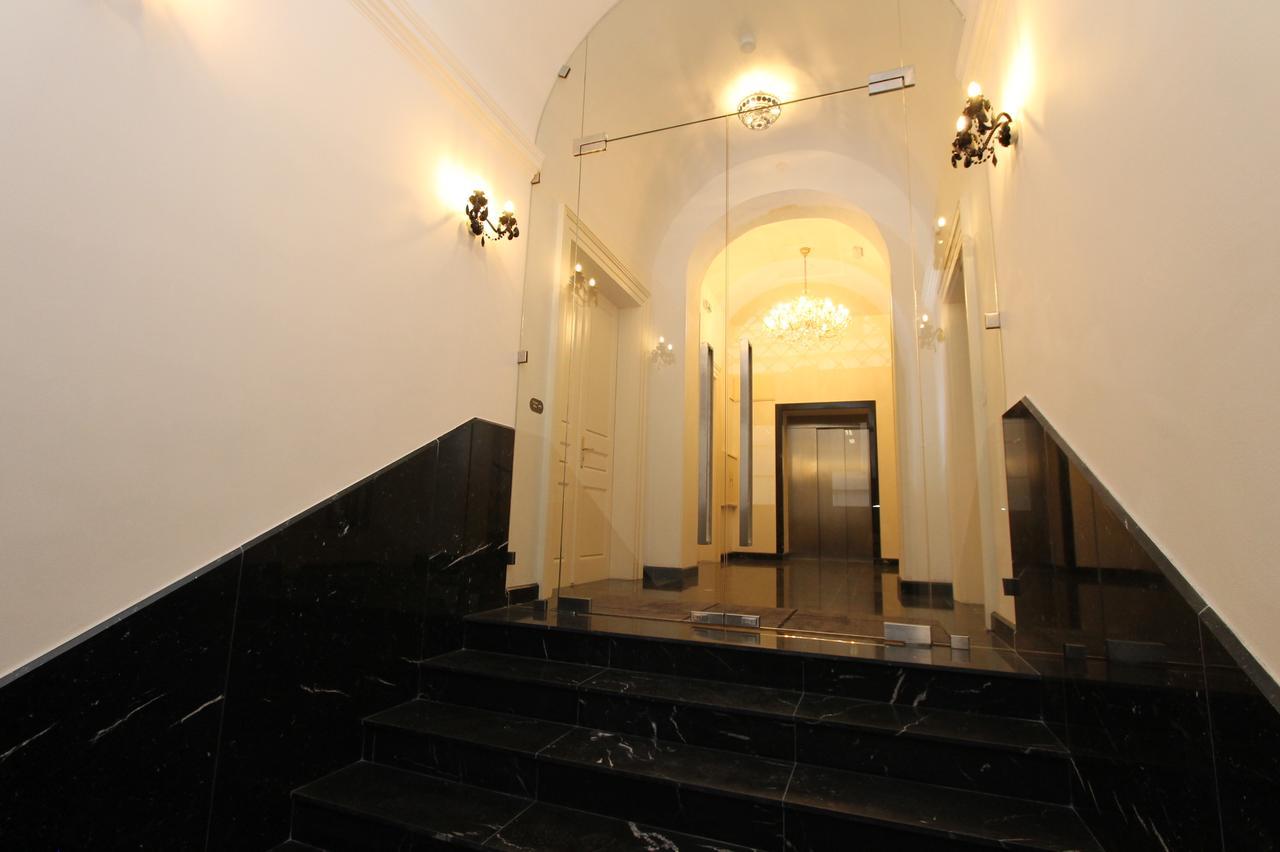 Luxury Krocinova