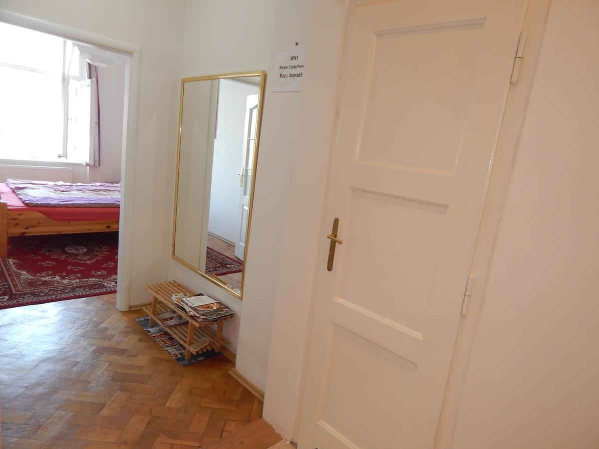Joystayone Bed & Breakfast Prague