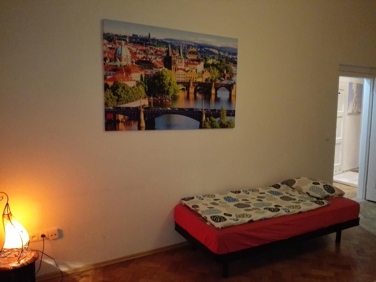 Bed & Breakfast Joystayone 2*