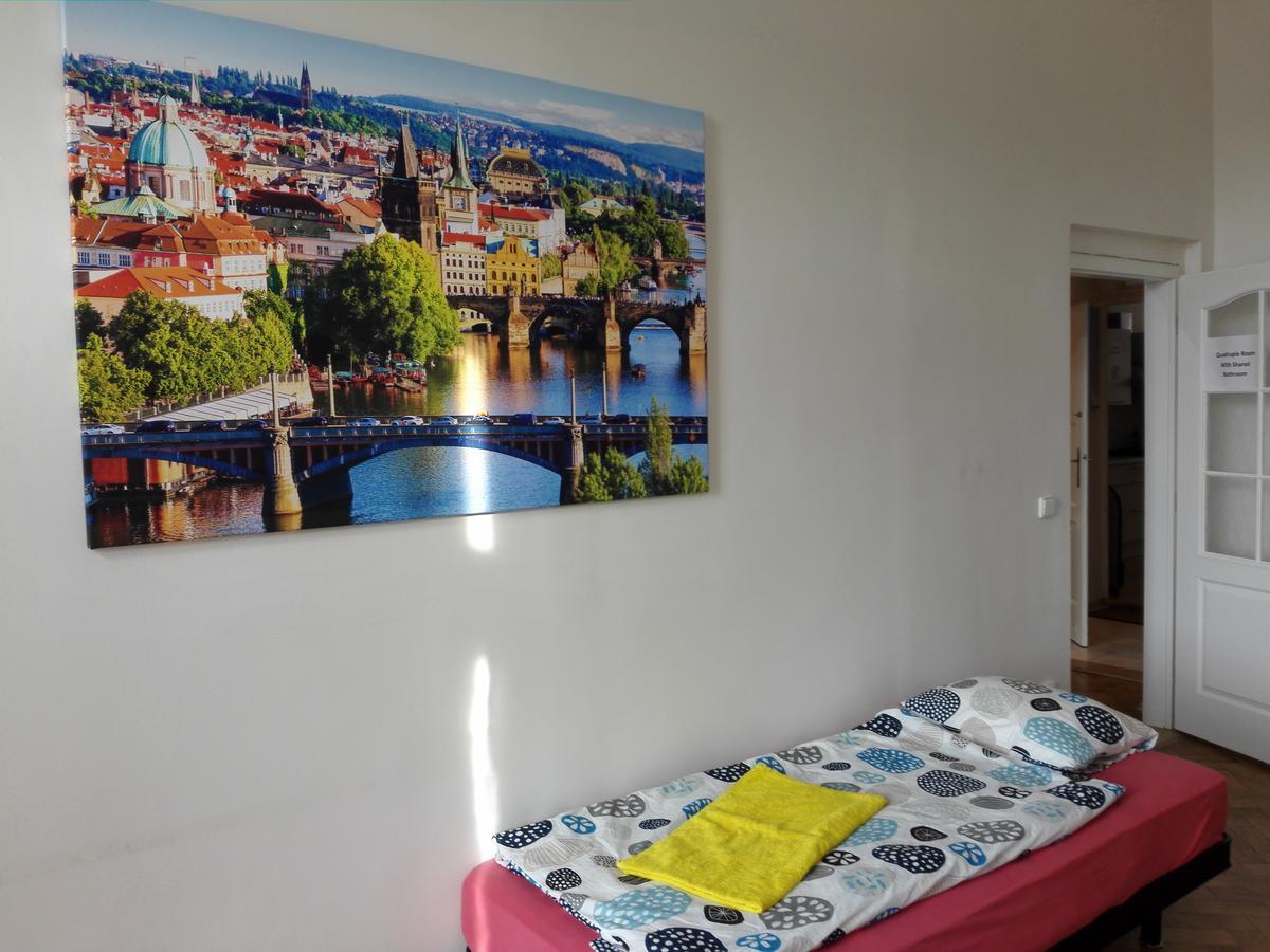 Bed & Breakfast Joystayone 2*