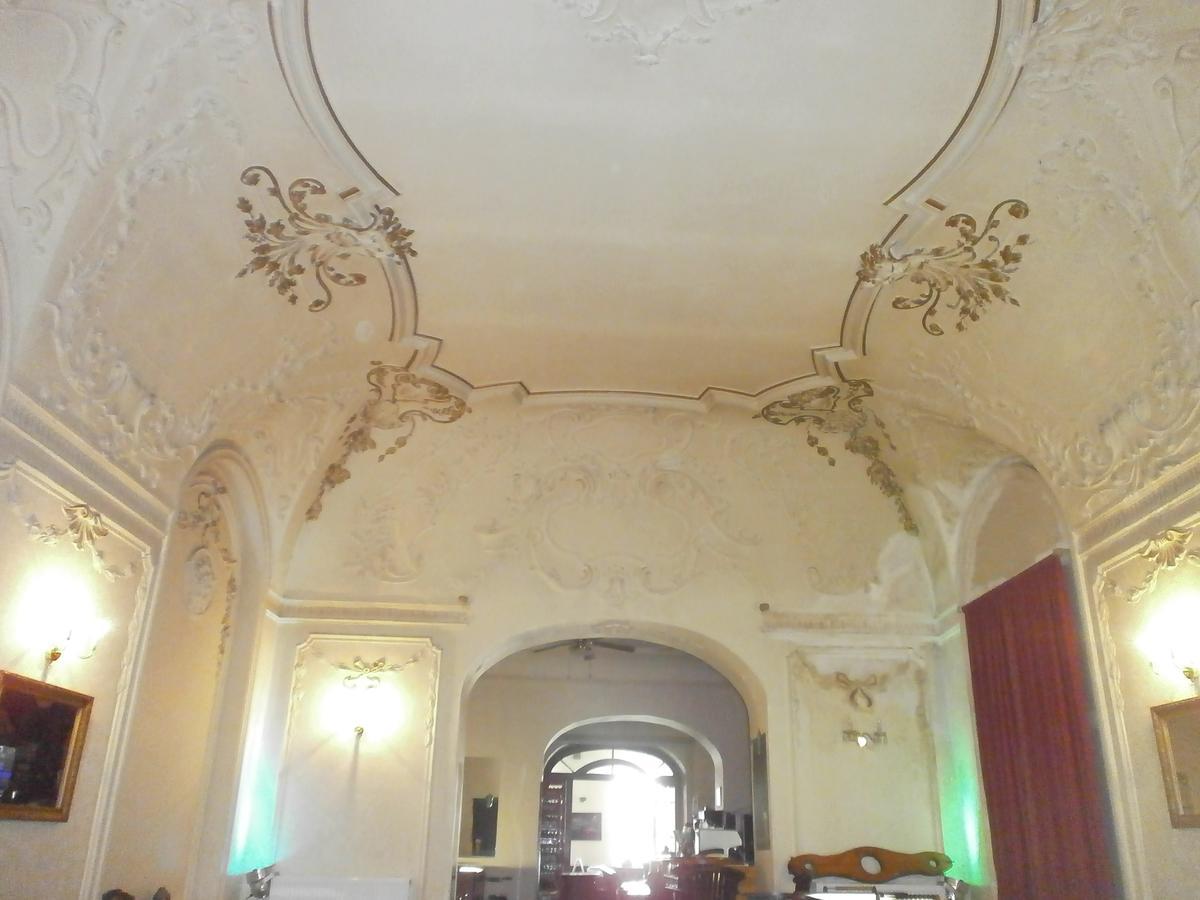 Youth Baroque Hall 3*