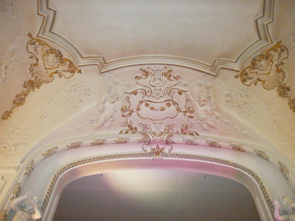 Youth Baroque Hall 3*