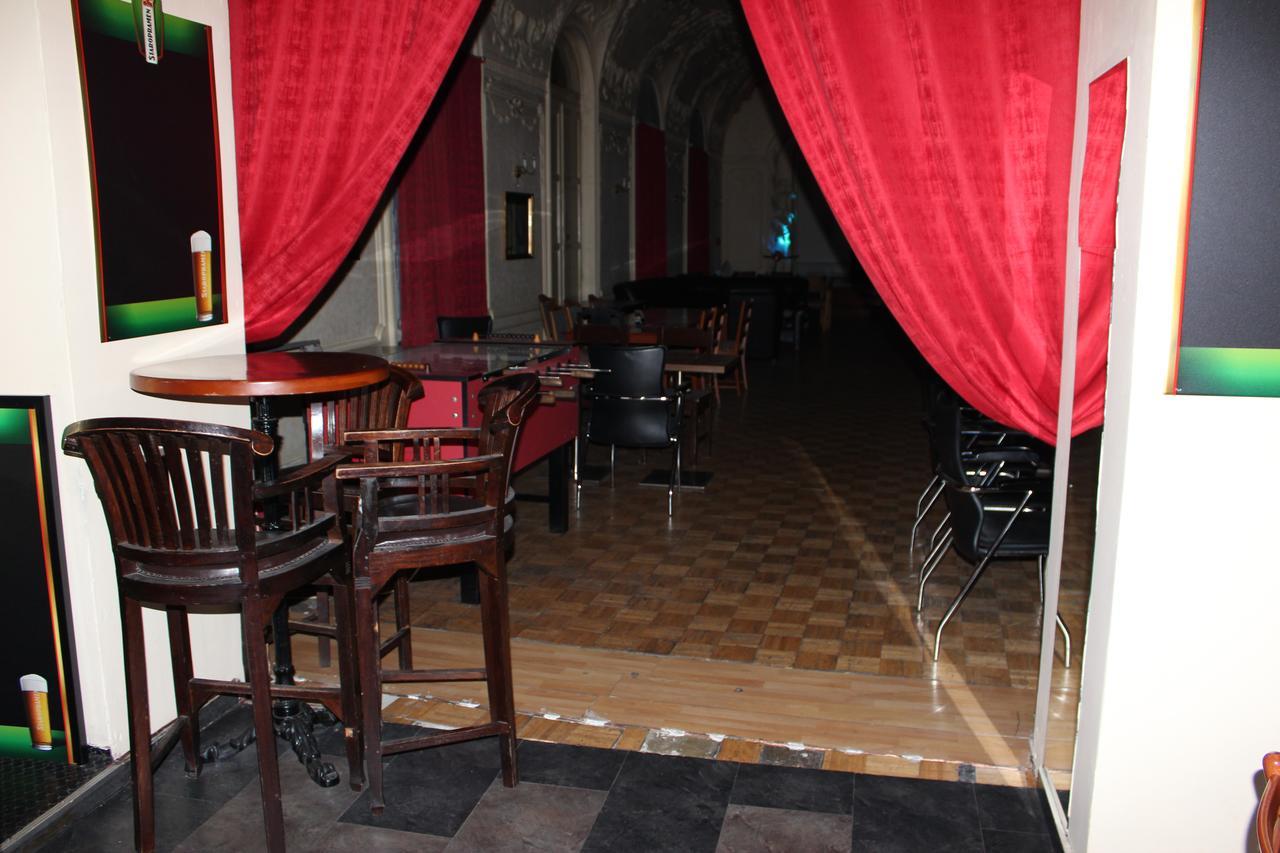 Youth Baroque Hall