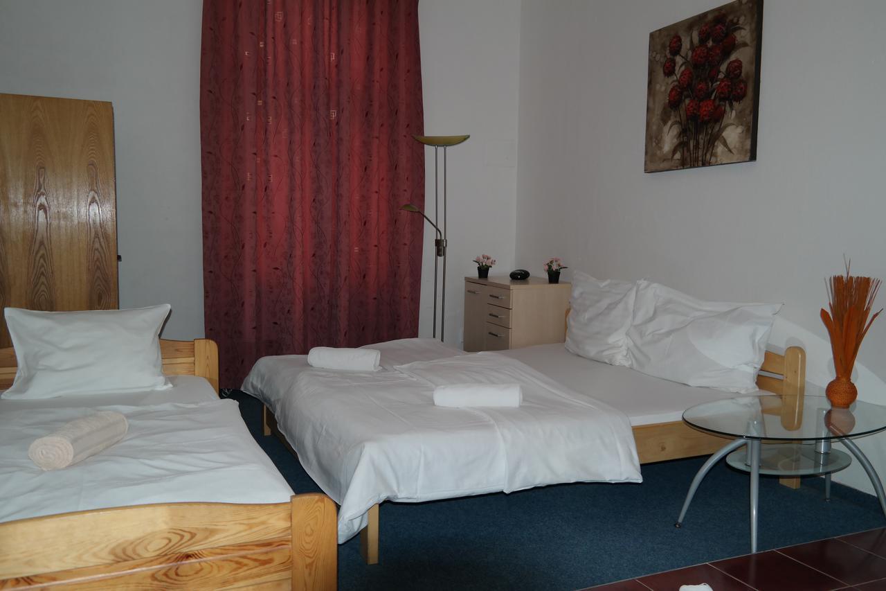 Hotel Youth Baroque Hall