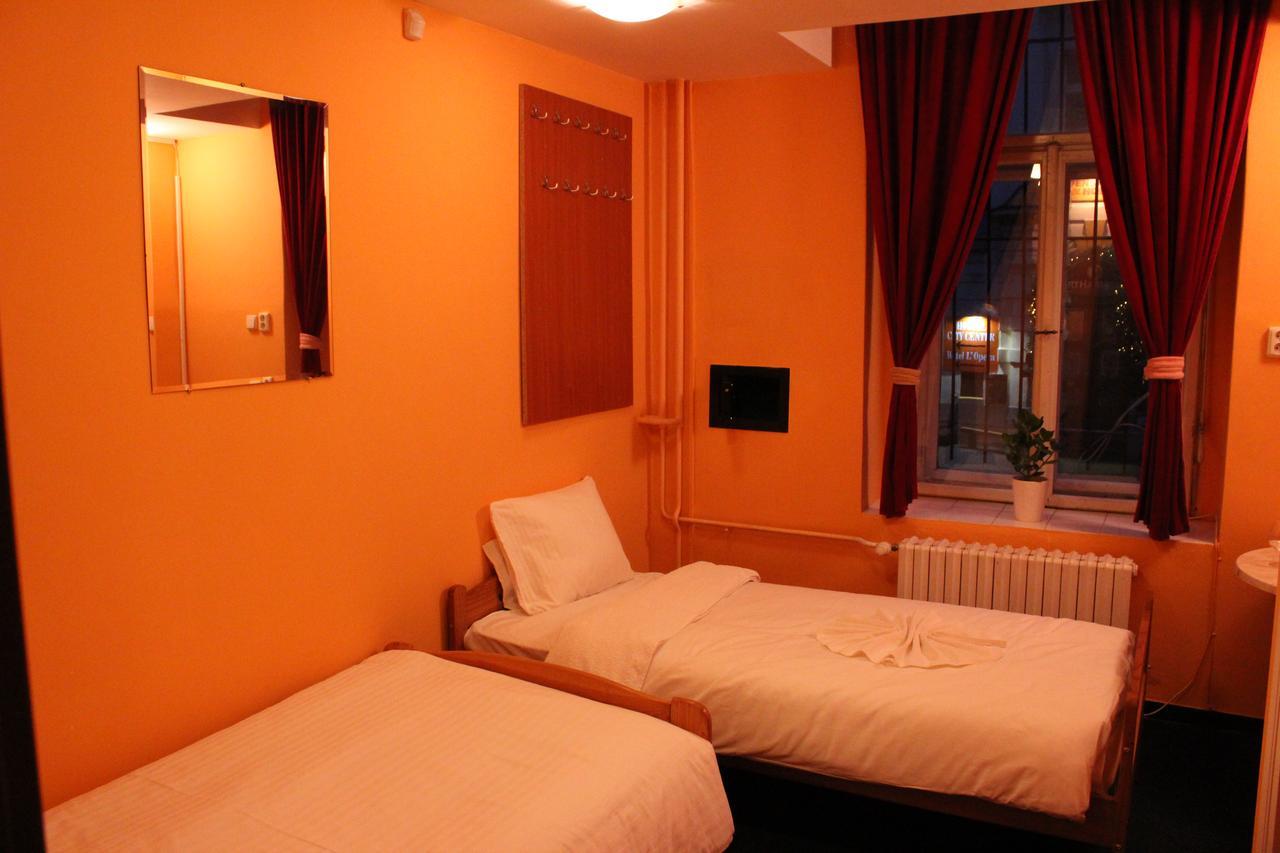 Youth Baroque Hall Hotel
