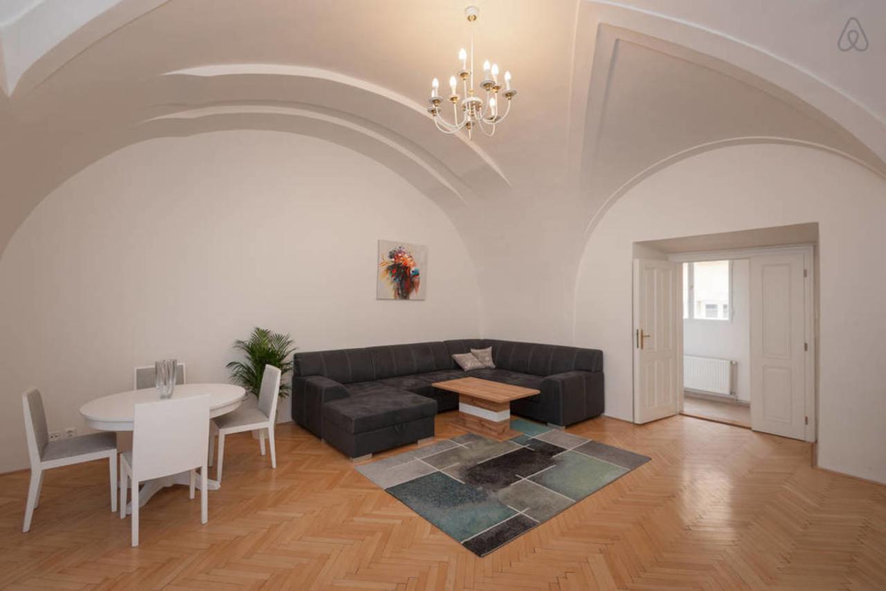 Proko 2 Apartment *