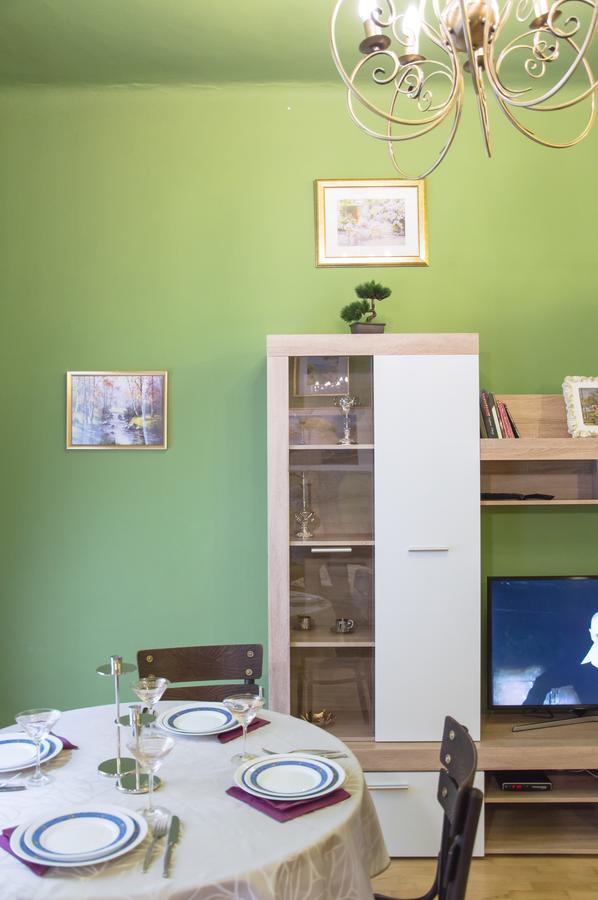 Apartment Modern Wenzigova 15 *