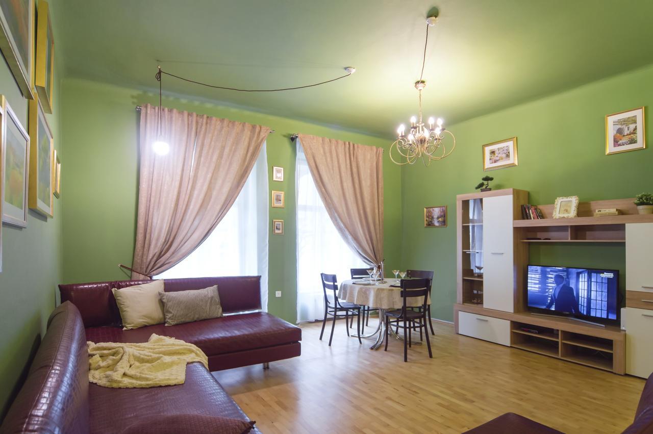 Modern Wenzigova 15 Apartment Prague