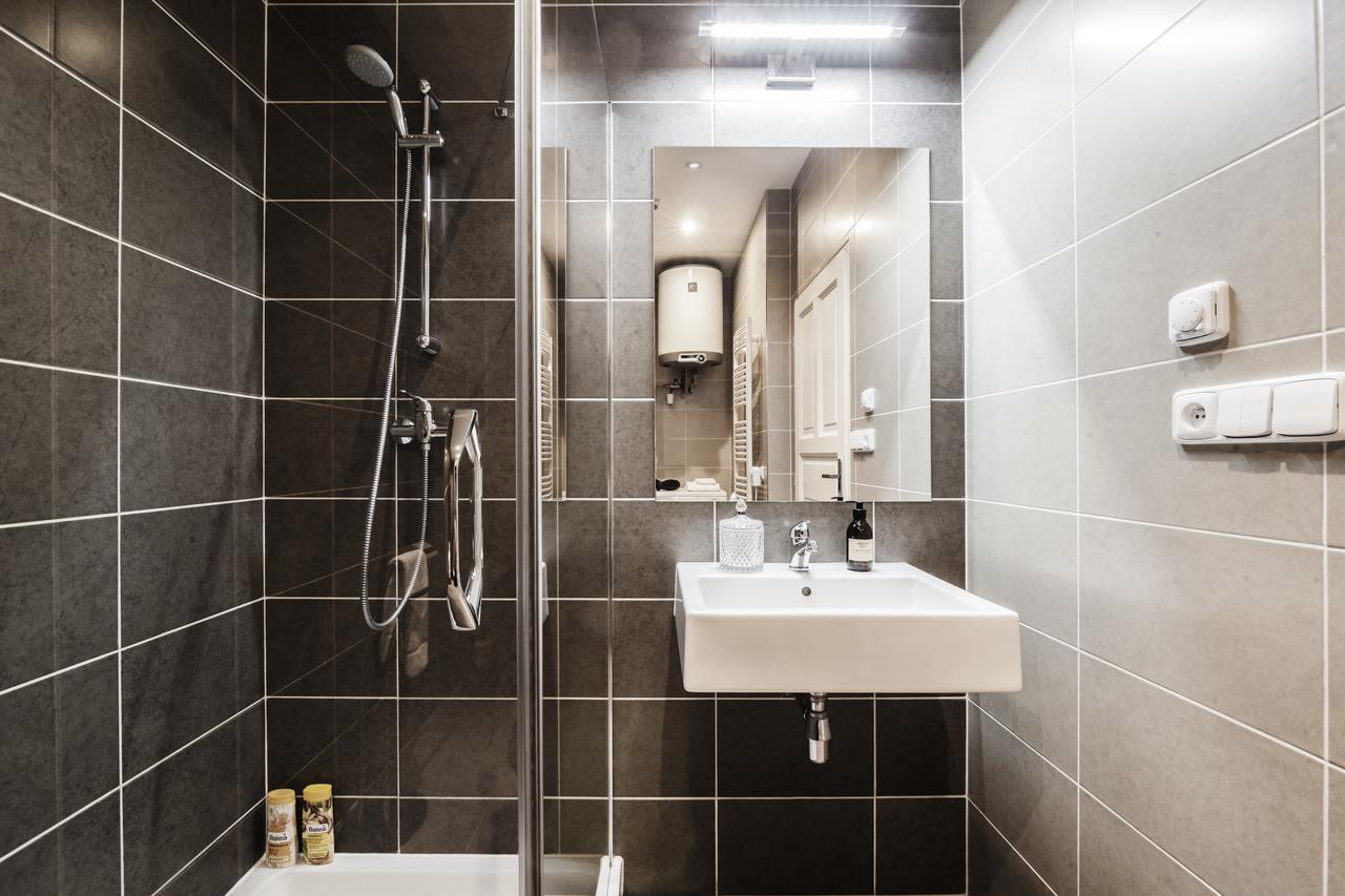 Apartment White & Woody Quadrio Apartments Prag