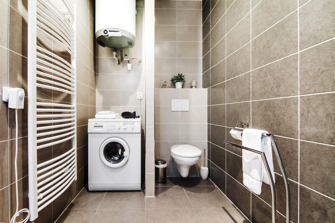 Apartment White & Woody Quadrio Apartments Prag