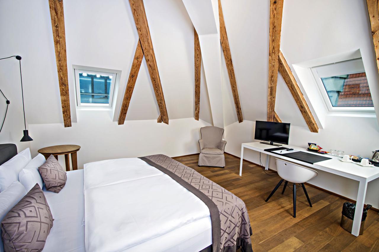 Hotel Golden Crown 4*