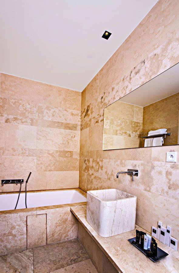 Golden Crown Hotel 4*