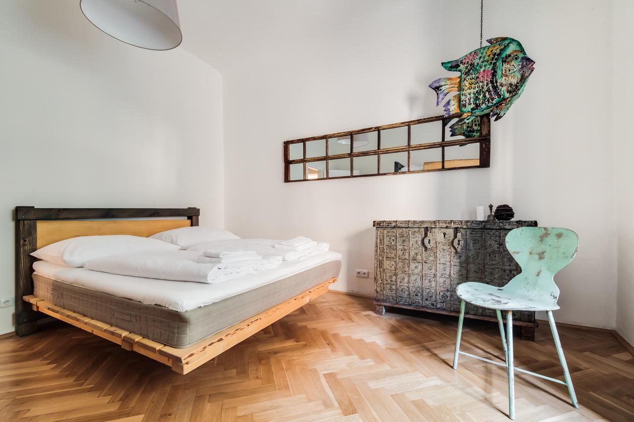 White & Woody Quadrio Apartments * Prag