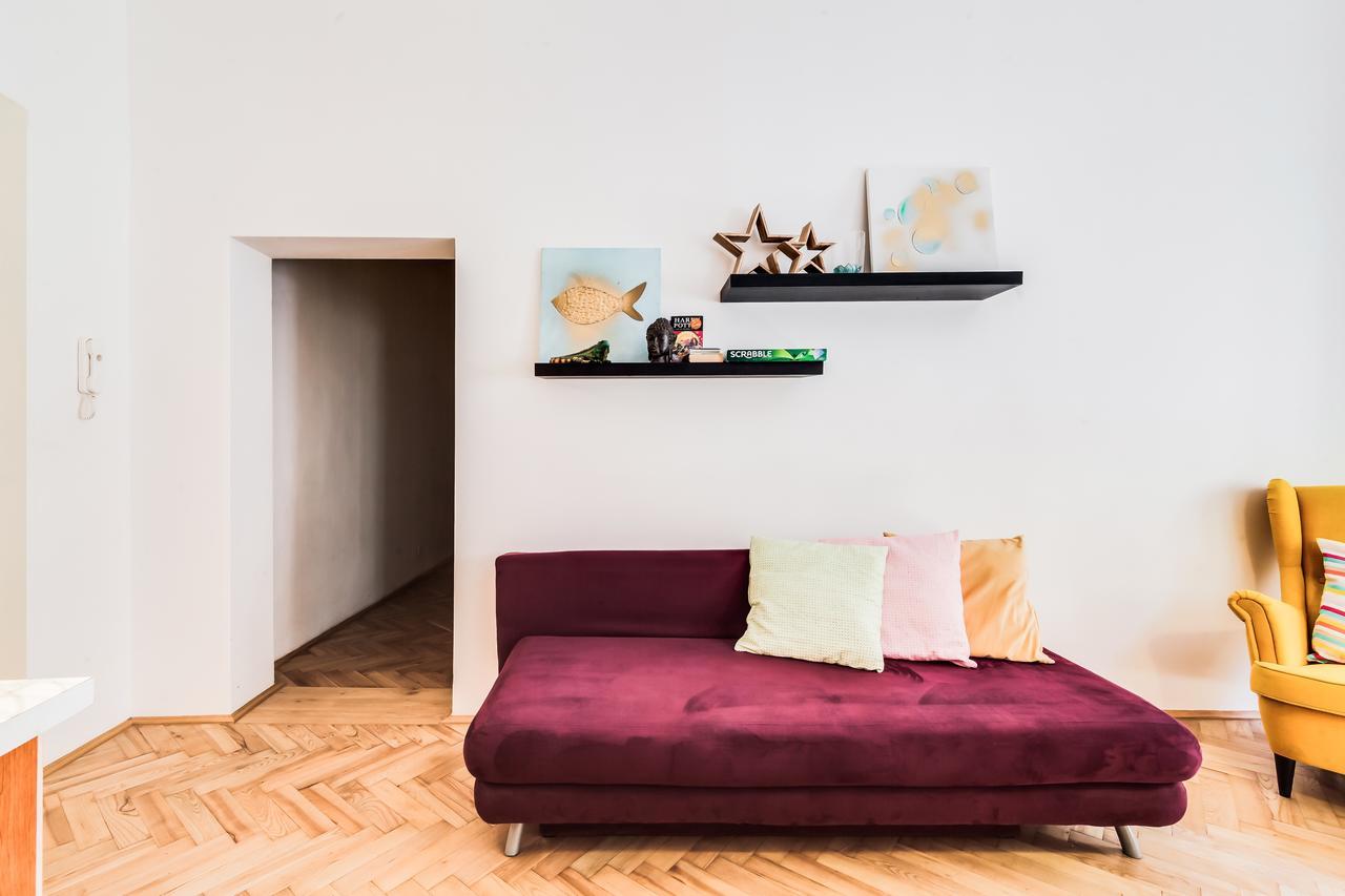 White & Woody Quadrio Apartments Apartment Prag