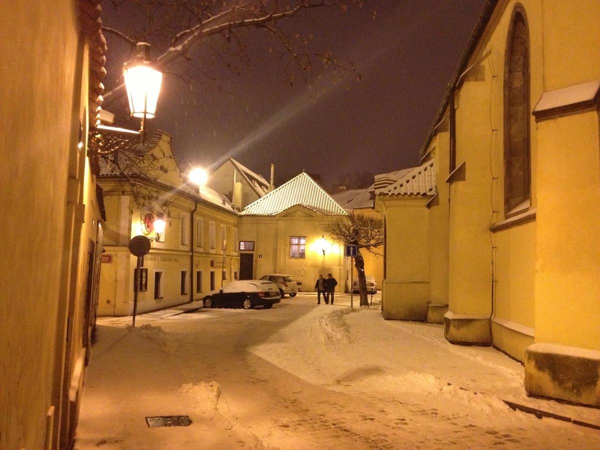 Old Town Basement *