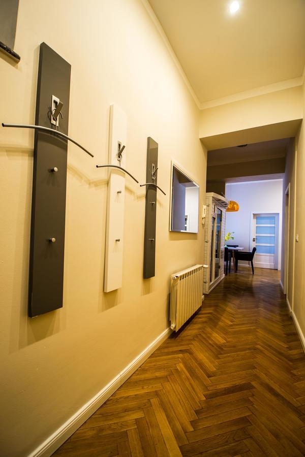Vojtesska Apartment By Ruterra *
