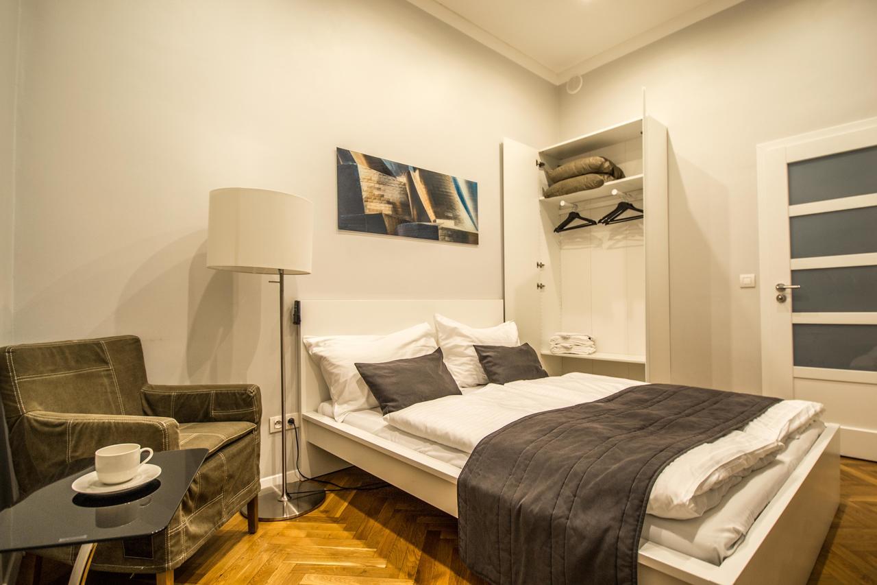 Vojtesska Apartment By Ruterra *