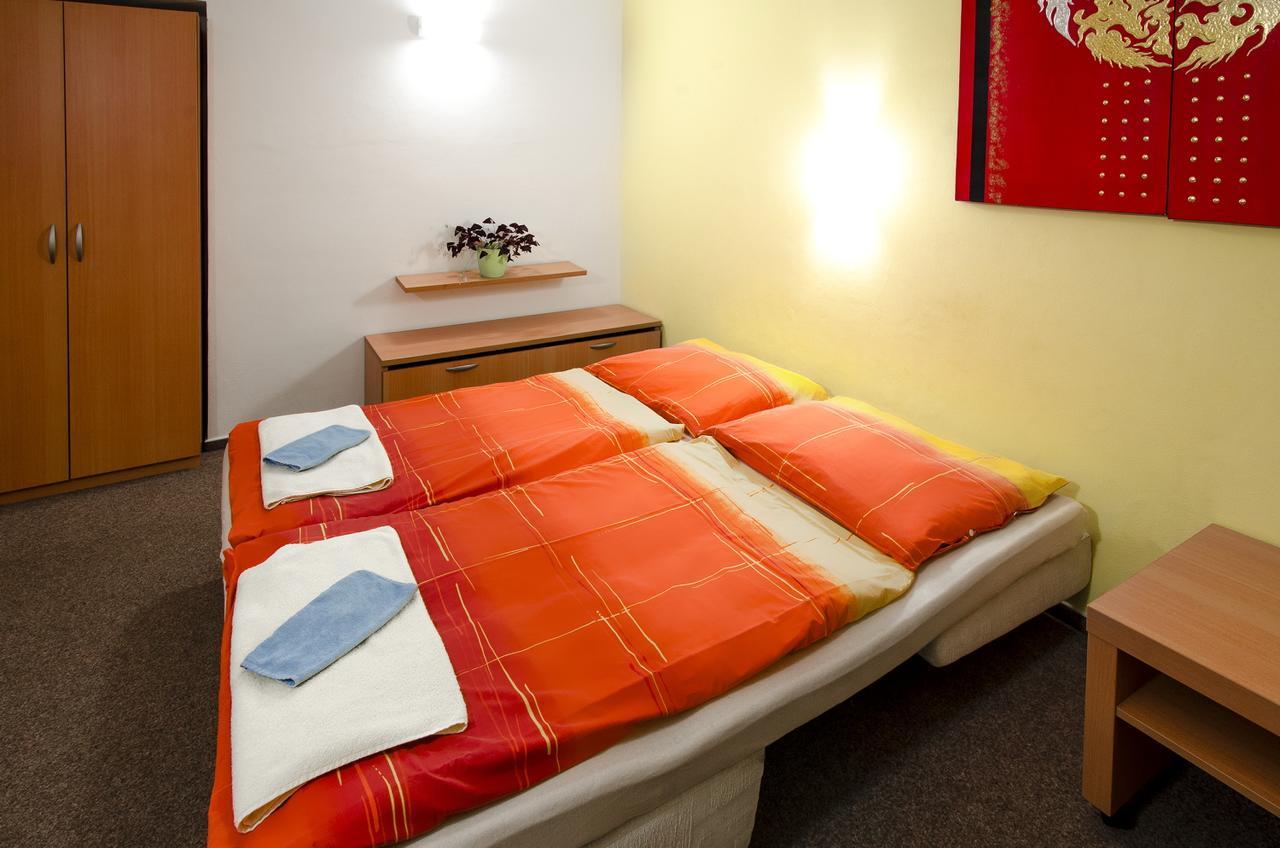 Imos Hotel
