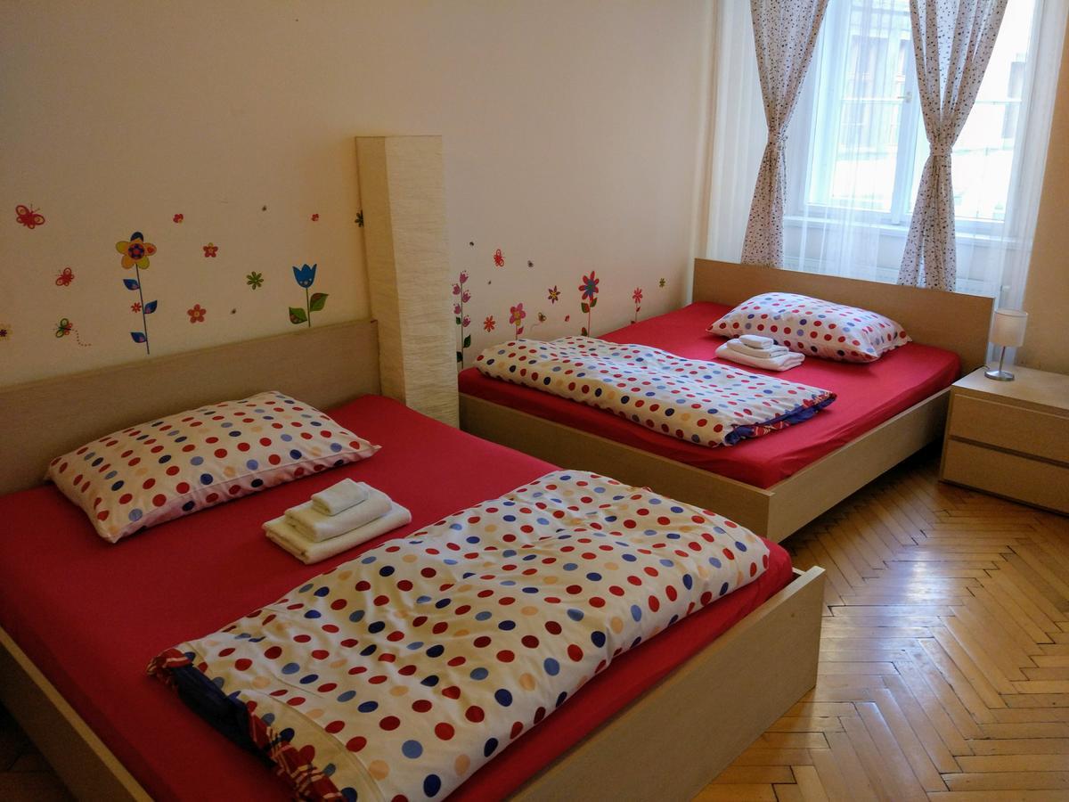 Apartment Tynska 7