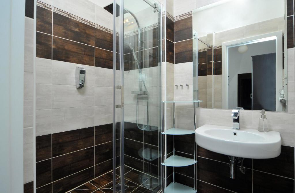 Old Town Square 4*